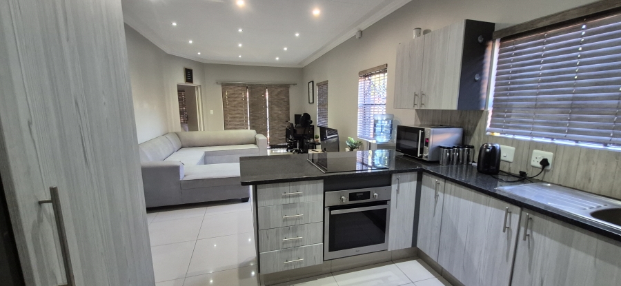 2 Bedroom Property for Sale in Lyttelton Manor Gauteng