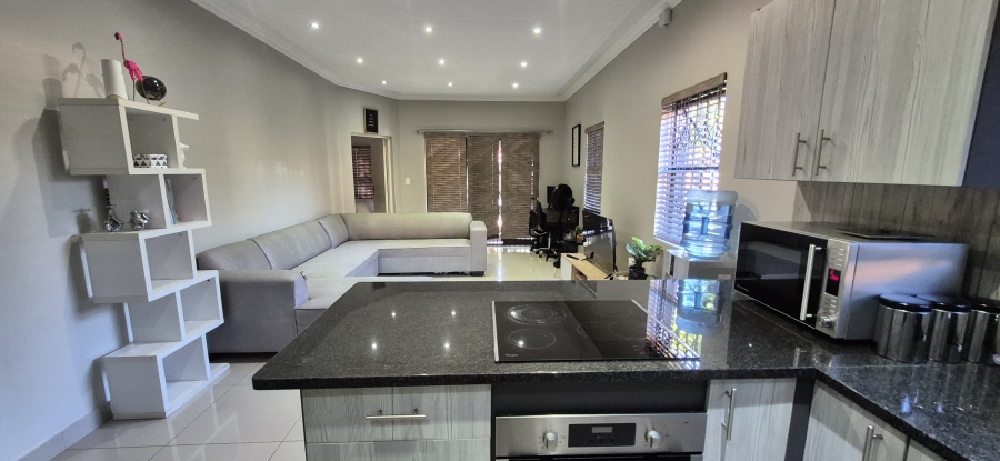 2 Bedroom Property for Sale in Lyttelton Manor Gauteng