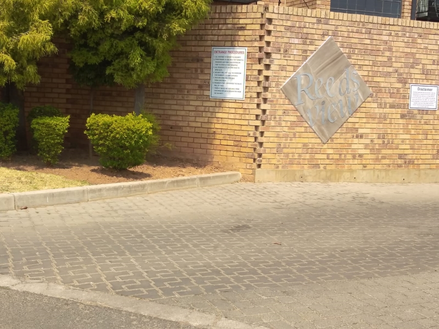 To Let 2 Bedroom Property for Rent in Weltevreden Park Gauteng