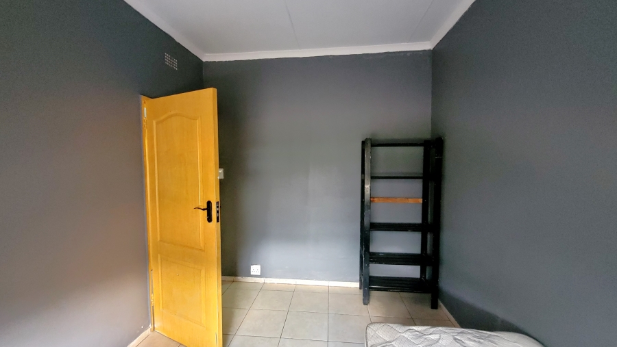 To Let 3 Bedroom Property for Rent in Cinderella Gauteng
