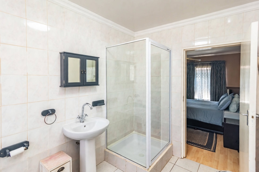 4 Bedroom Property for Sale in Kenmare Gauteng