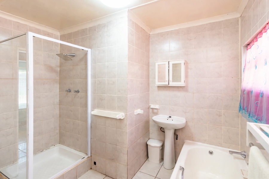 4 Bedroom Property for Sale in Kenmare Gauteng