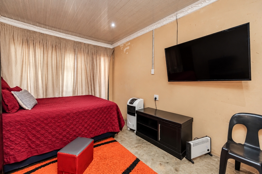 4 Bedroom Property for Sale in Kagiso Gauteng