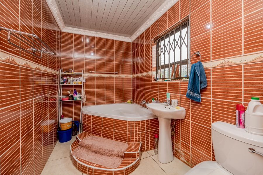 4 Bedroom Property for Sale in Kagiso Gauteng