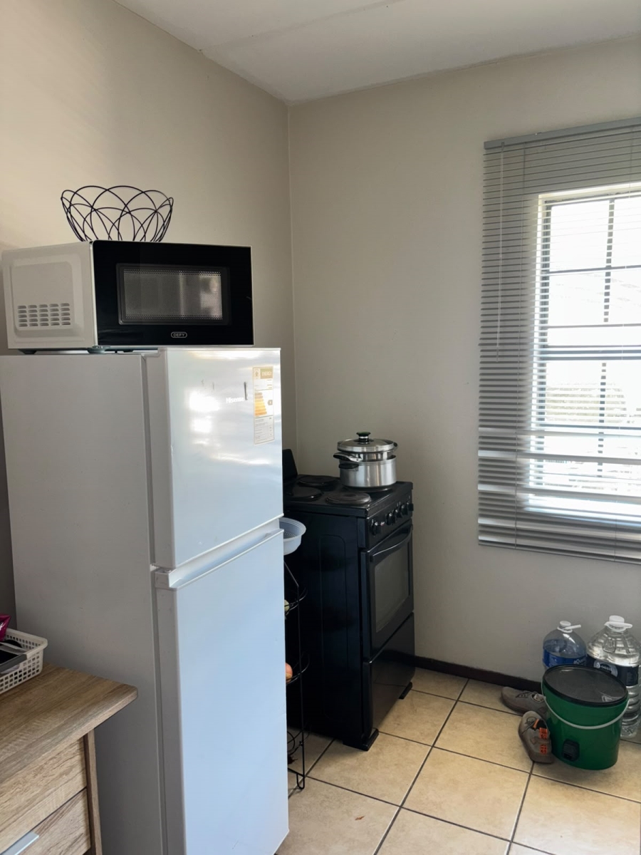 To Let 1 Bedroom Property for Rent in Erand Gardens Gauteng