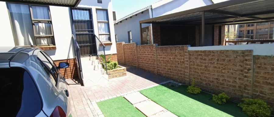 To Let 3 Bedroom Property for Rent in South Hills Gauteng