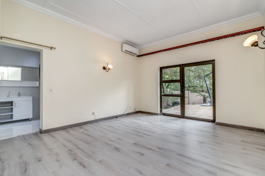 To Let 4 Bedroom Property for Rent in Dainfern Golf Estate Gauteng