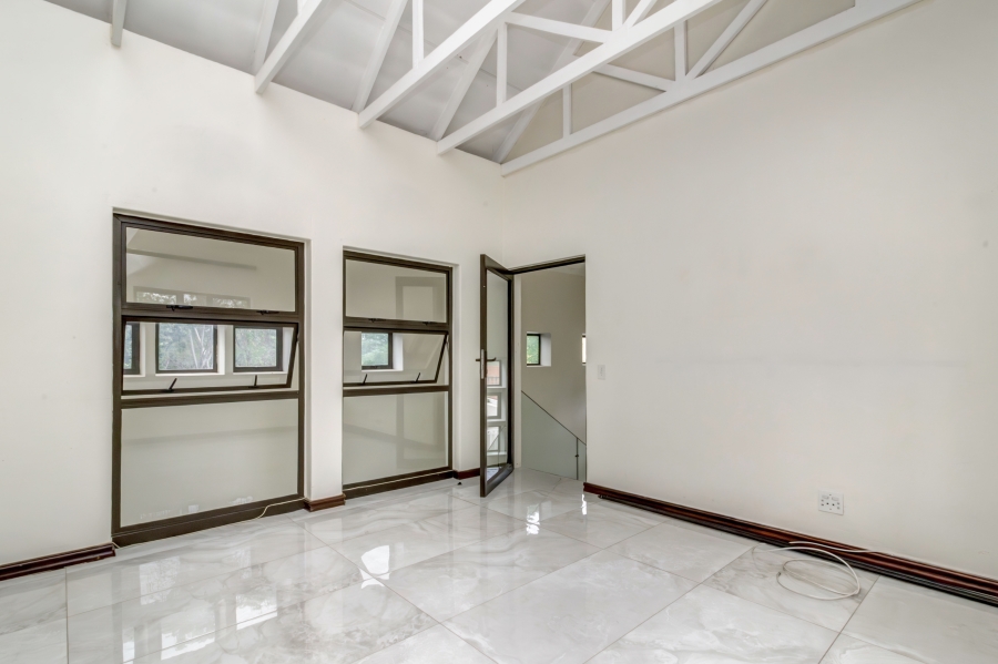 To Let 4 Bedroom Property for Rent in Dainfern Golf Estate Gauteng