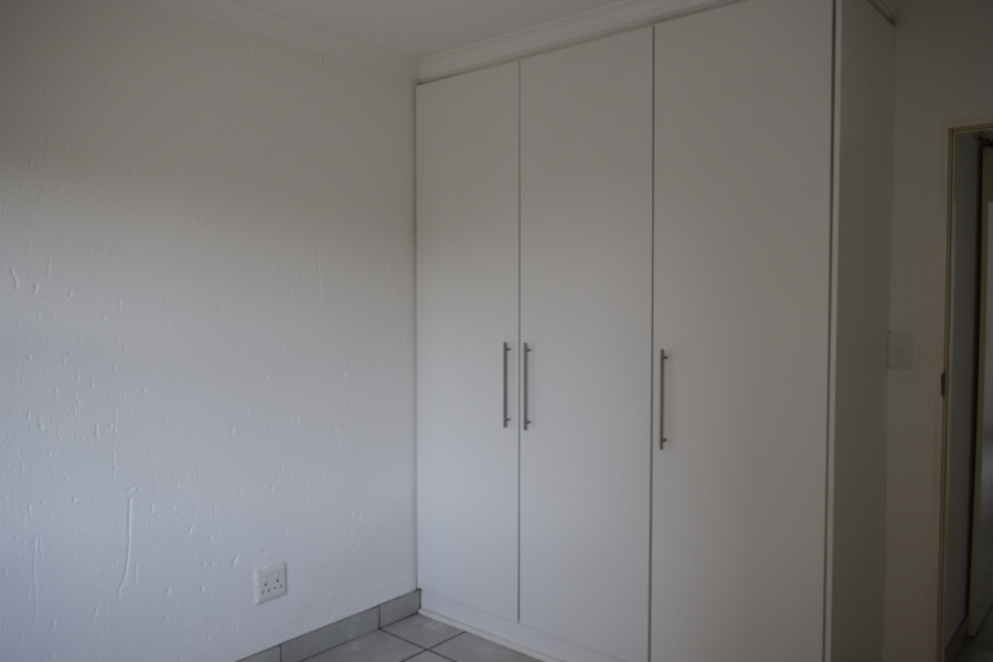 2 Bedroom Property for Sale in Helderwyk Gauteng