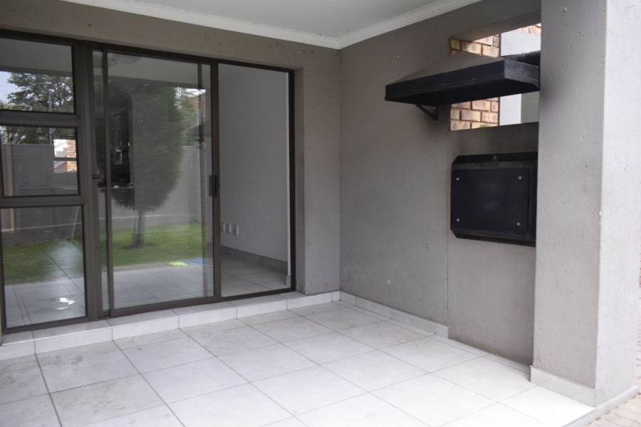 2 Bedroom Property for Sale in Helderwyk Gauteng