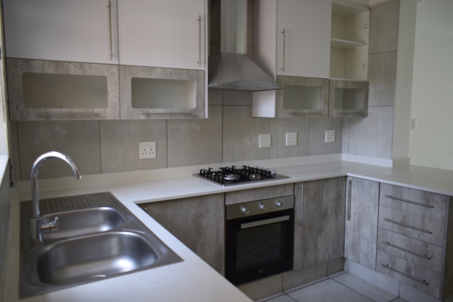 2 Bedroom Property for Sale in Helderwyk Gauteng