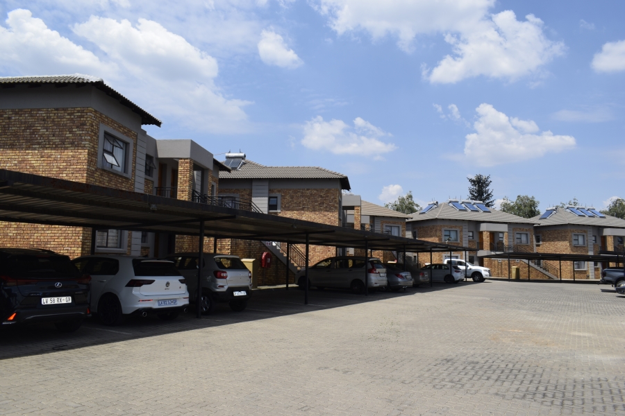 2 Bedroom Property for Sale in Helderwyk Gauteng