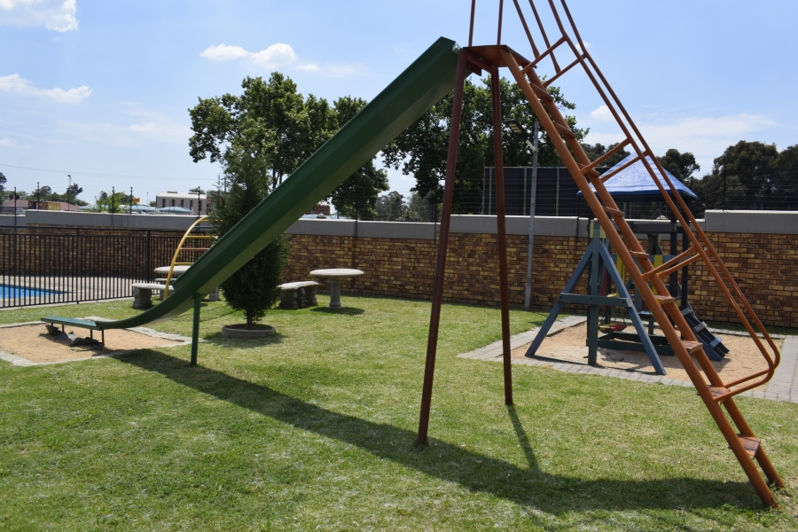 2 Bedroom Property for Sale in Helderwyk Gauteng