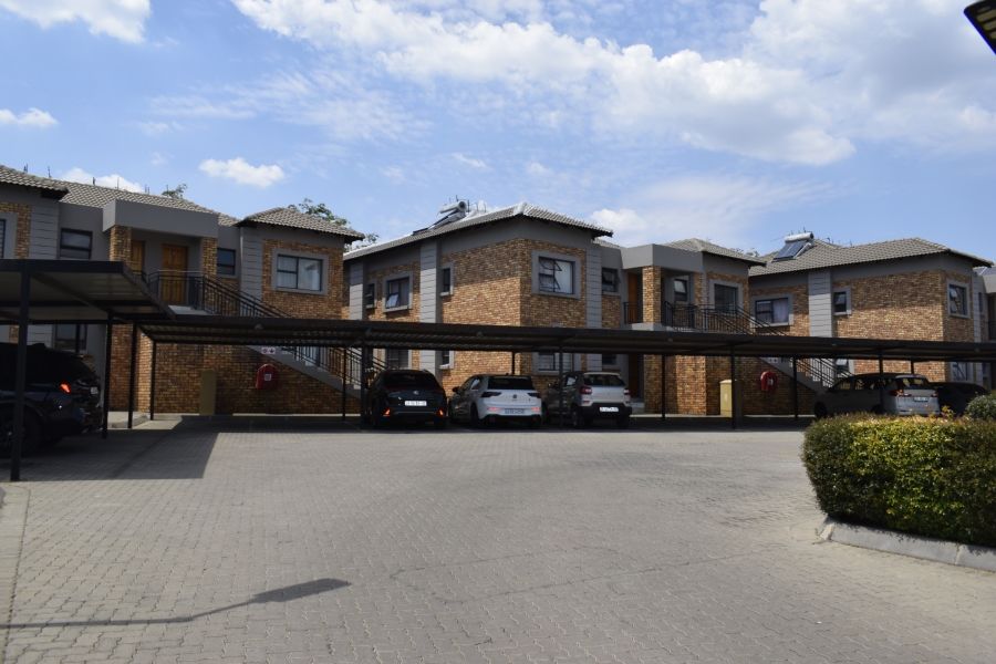 2 Bedroom Property for Sale in Helderwyk Gauteng