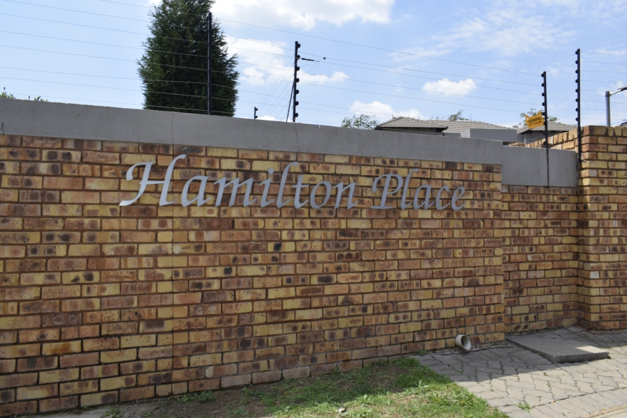 2 Bedroom Property for Sale in Helderwyk Gauteng