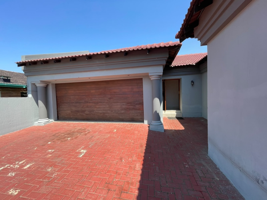 3 Bedroom Property for Sale in Vanderbijlpark SE 6 Gauteng