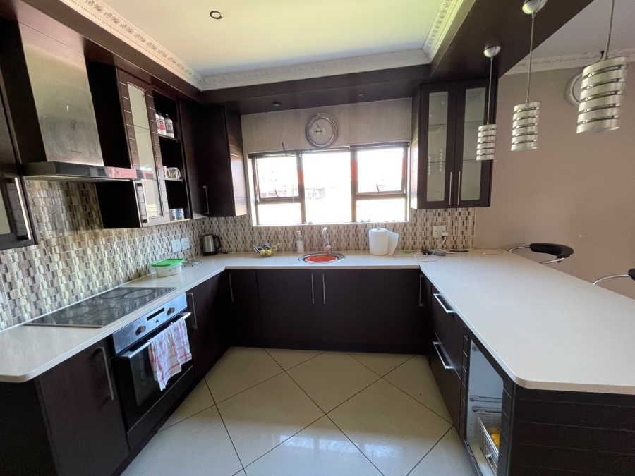 3 Bedroom Property for Sale in Vanderbijlpark SE 6 Gauteng