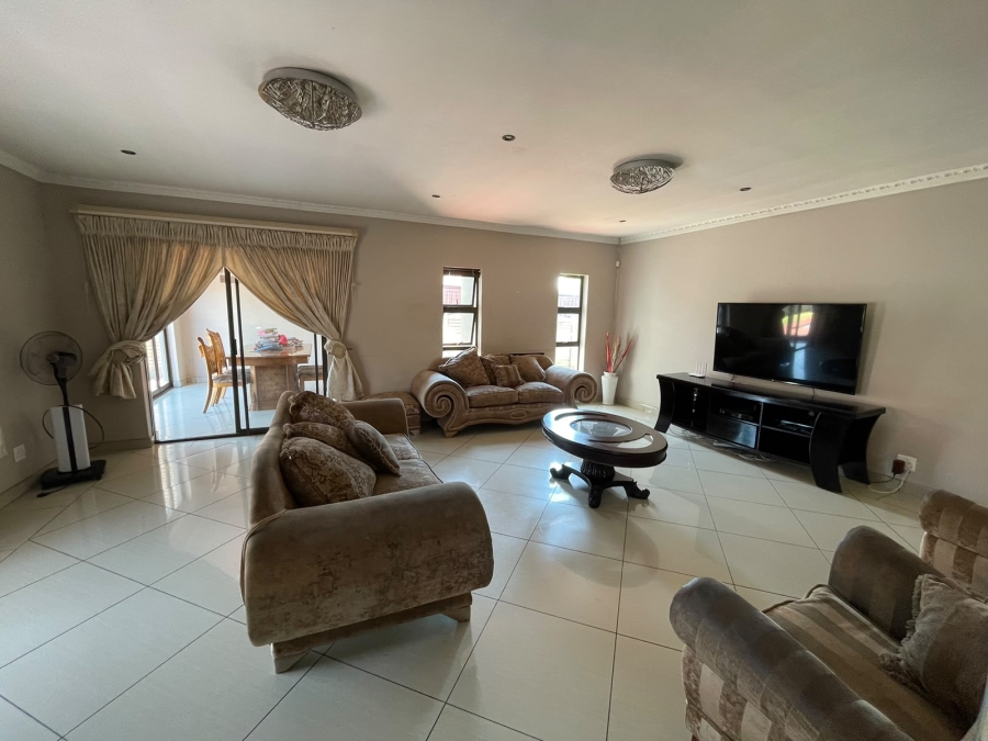 3 Bedroom Property for Sale in Vanderbijlpark SE 6 Gauteng
