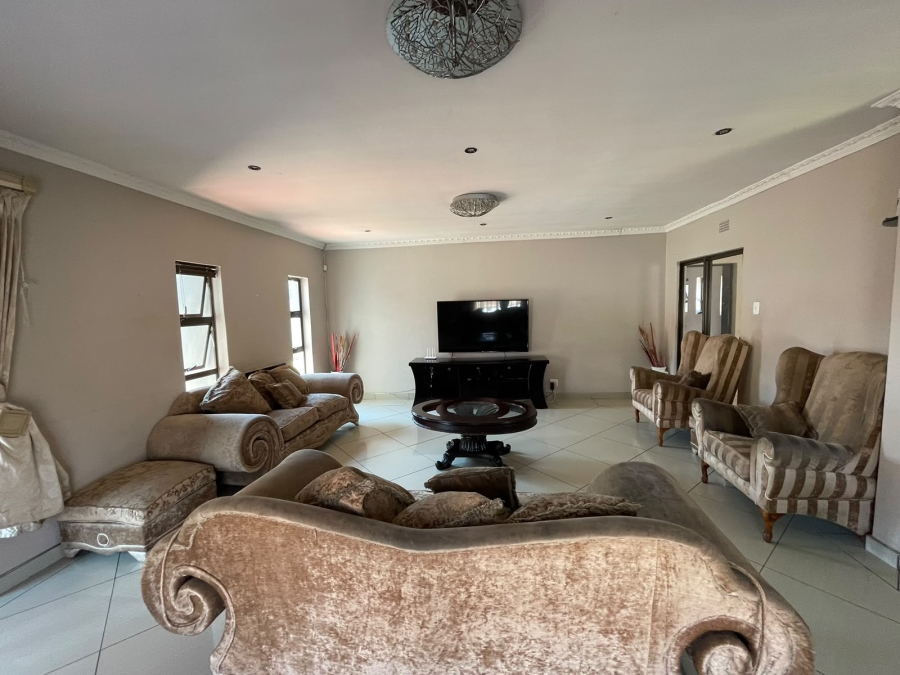 3 Bedroom Property for Sale in Vanderbijlpark SE 6 Gauteng