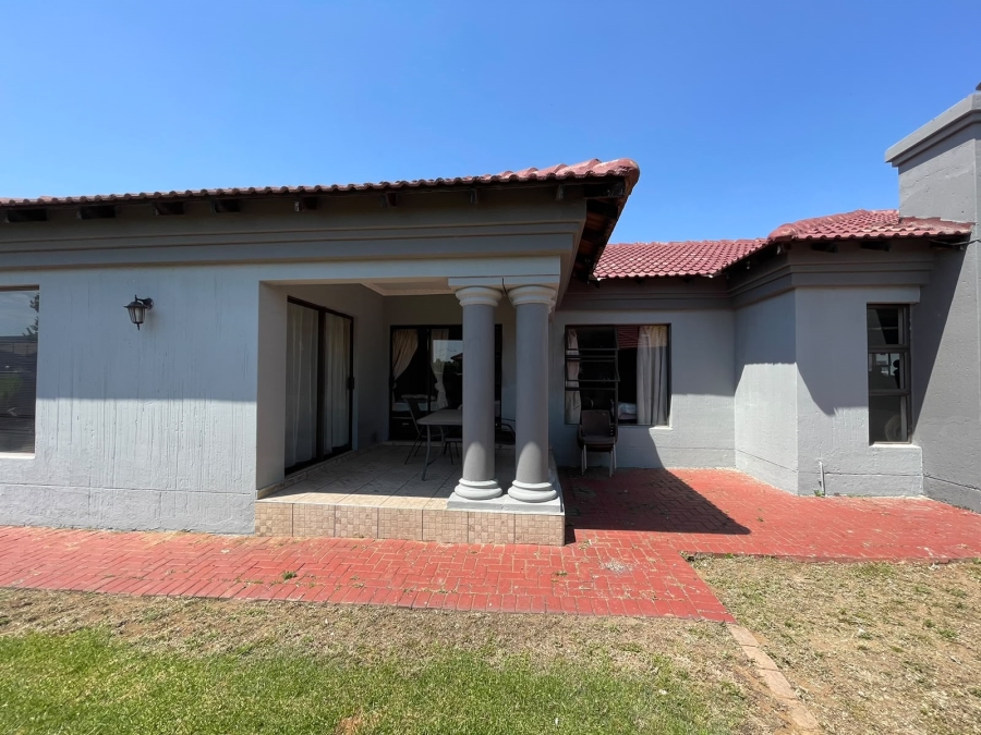3 Bedroom Property for Sale in Vanderbijlpark SE 6 Gauteng