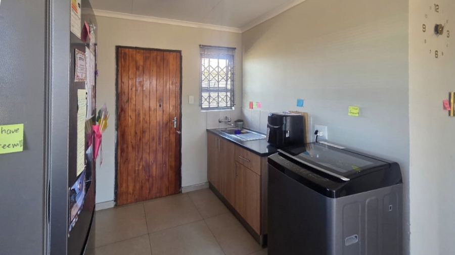 2 Bedroom Property for Sale in Windmill Park Gauteng