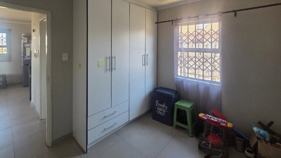2 Bedroom Property for Sale in Windmill Park Gauteng
