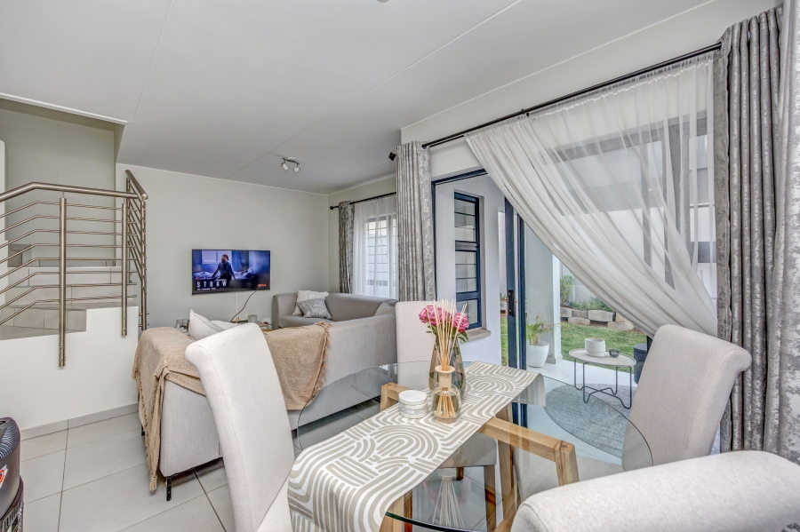 To Let 3 Bedroom Property for Rent in Broadacres Gauteng