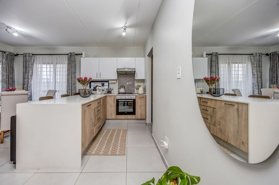 To Let 3 Bedroom Property for Rent in Broadacres Gauteng