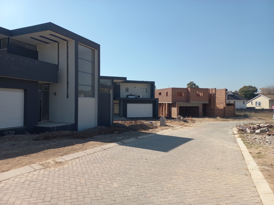 4 Bedroom Property for Sale in Kengies Gauteng