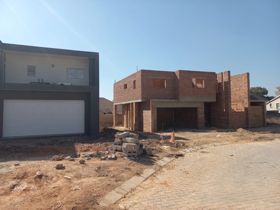 4 Bedroom Property for Sale in Kengies Gauteng