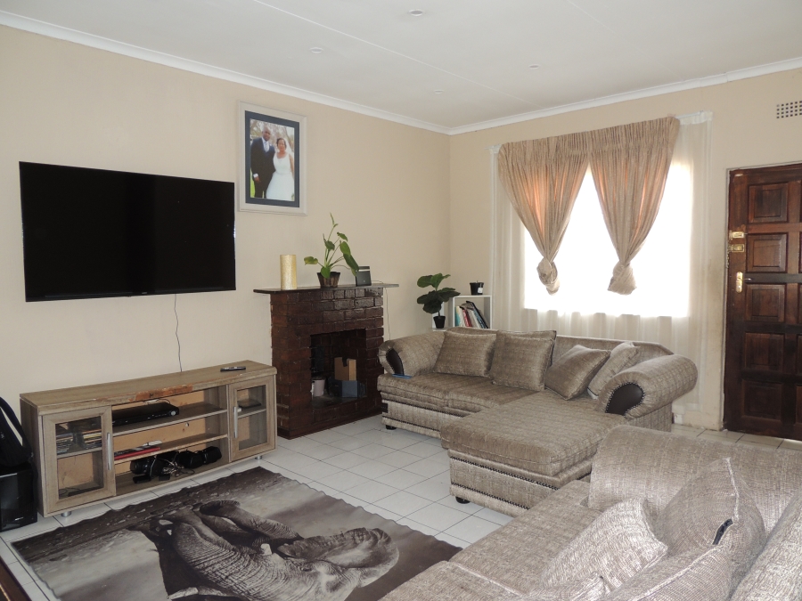 4 Bedroom Property for Sale in The Hill Gauteng