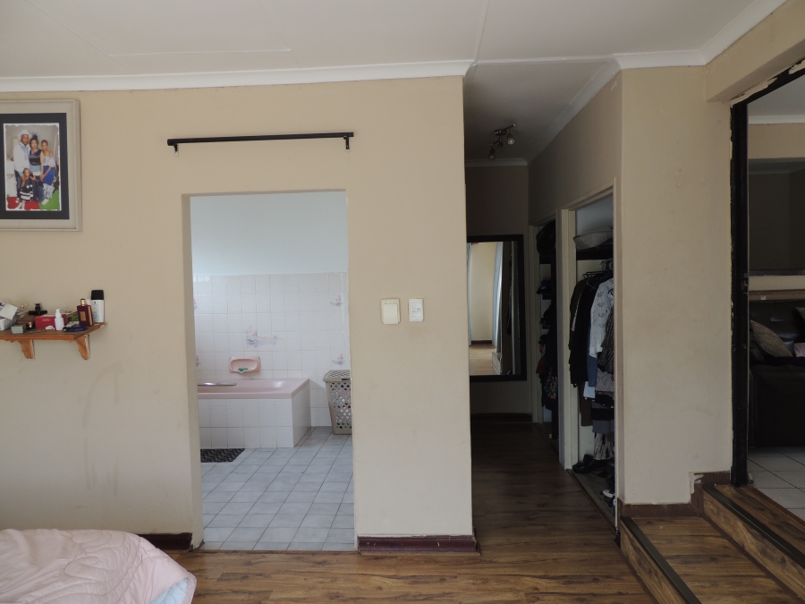 4 Bedroom Property for Sale in The Hill Gauteng