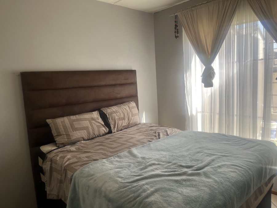 2 Bedroom Property for Sale in Albertsdal Gauteng