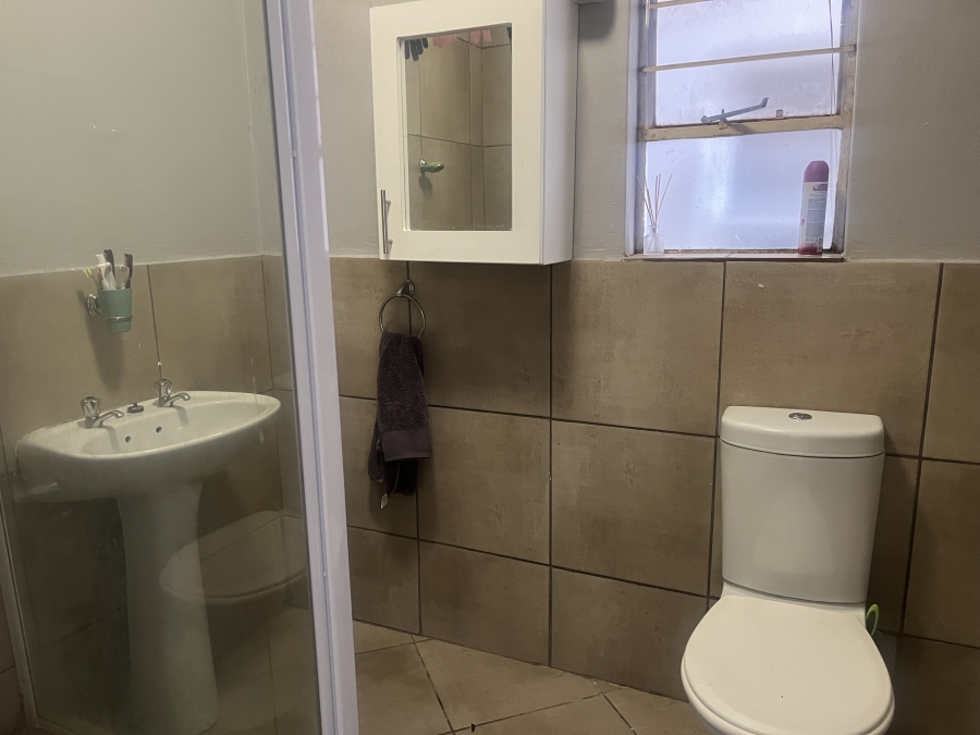 2 Bedroom Property for Sale in Albertsdal Gauteng