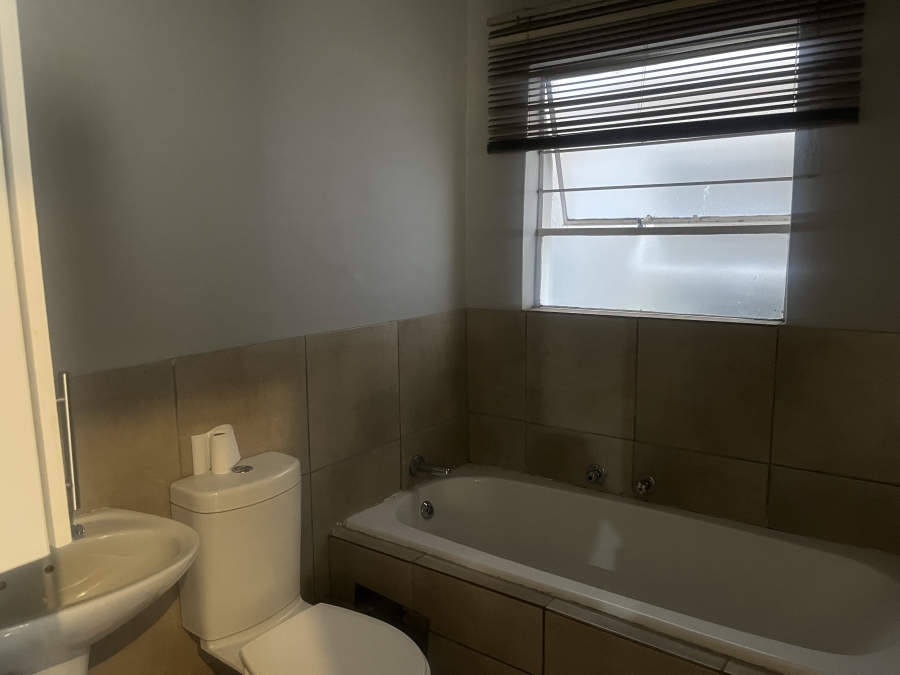 2 Bedroom Property for Sale in Albertsdal Gauteng