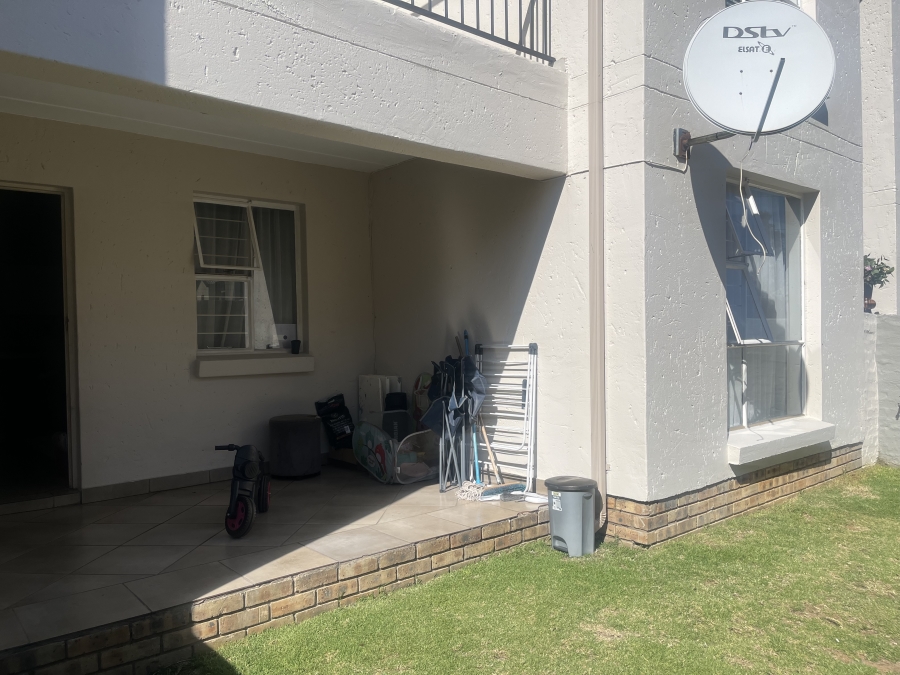 2 Bedroom Property for Sale in Albertsdal Gauteng