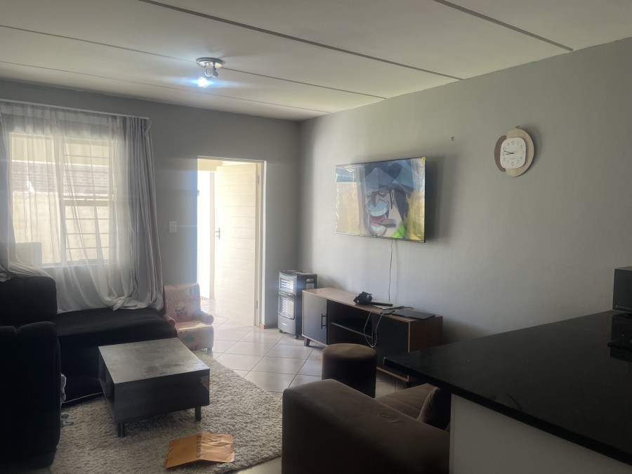 2 Bedroom Property for Sale in Albertsdal Gauteng