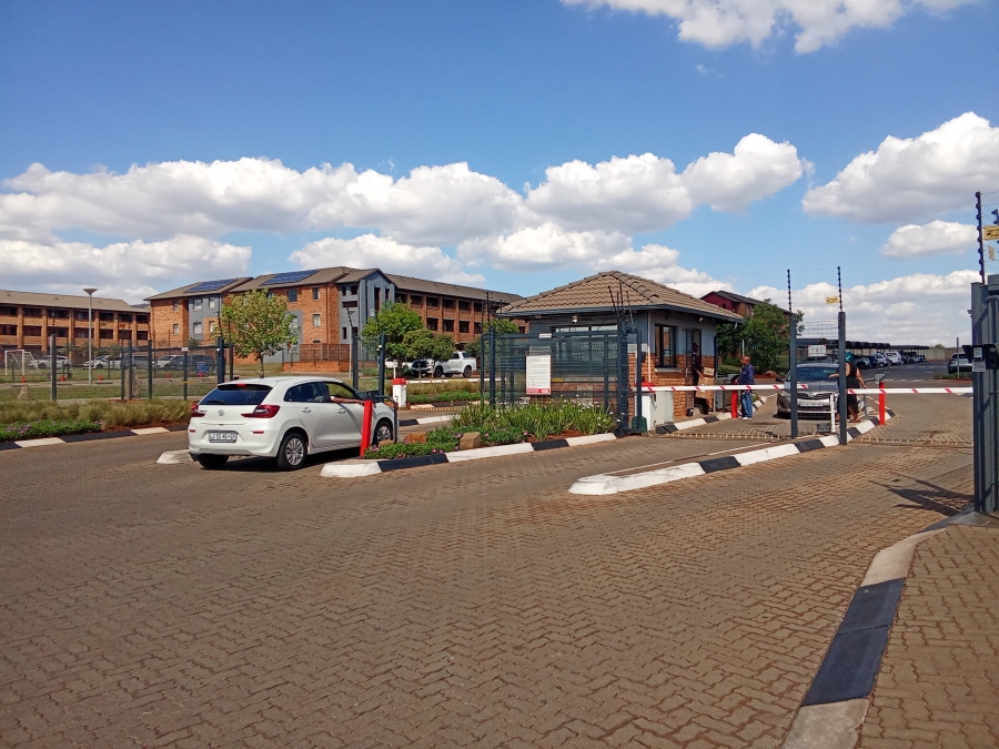 2 Bedroom Property for Sale in Sky City Gauteng