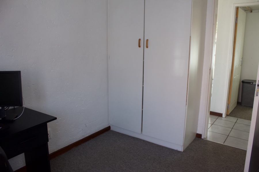 2 Bedroom Property for Sale in Glen Marais Gauteng