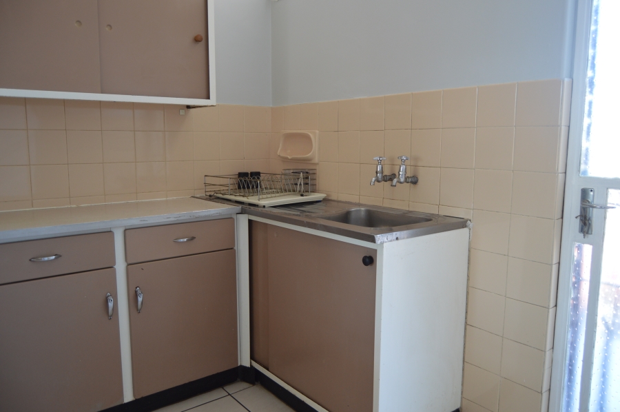 To Let 2 Bedroom Property for Rent in Florida Park Gauteng