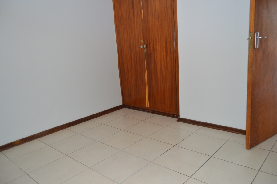 To Let 2 Bedroom Property for Rent in Florida Park Gauteng