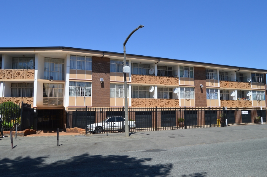 To Let 2 Bedroom Property for Rent in Florida Park Gauteng