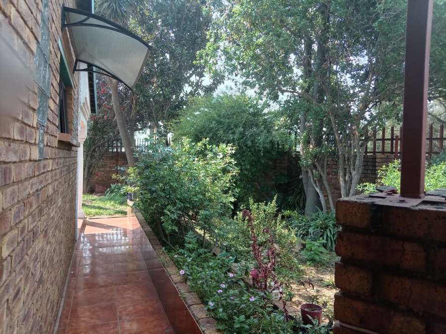 4 Bedroom Property for Sale in Delmore Park Gauteng