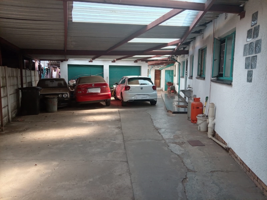 4 Bedroom Property for Sale in Delmore Park Gauteng