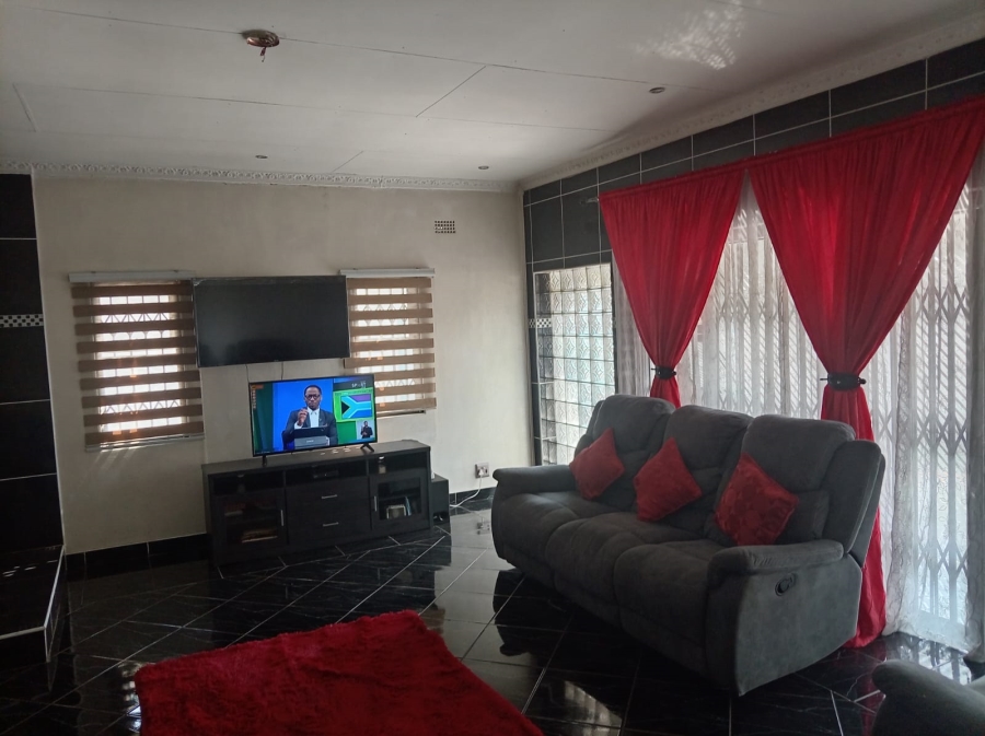 4 Bedroom Property for Sale in Delmore Park Gauteng