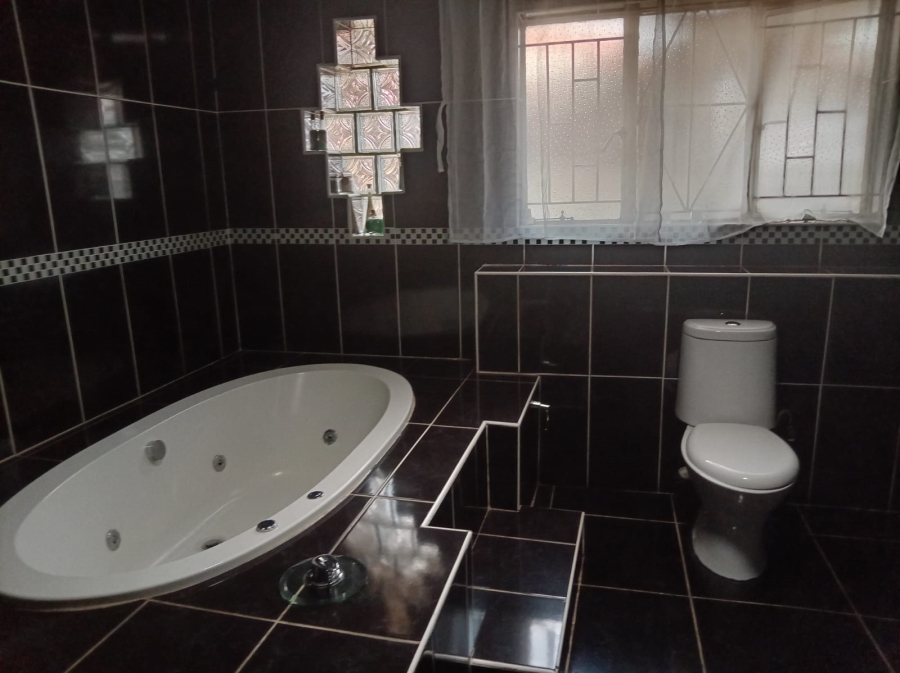 4 Bedroom Property for Sale in Delmore Park Gauteng
