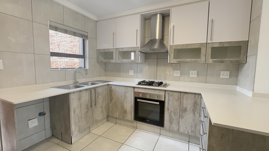 2 Bedroom Property for Sale in Helderwyk Gauteng