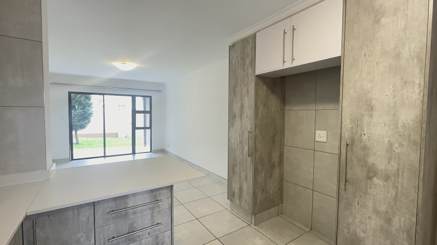 2 Bedroom Property for Sale in Helderwyk Gauteng