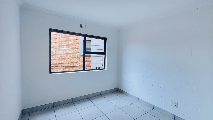 2 Bedroom Property for Sale in Helderwyk Gauteng