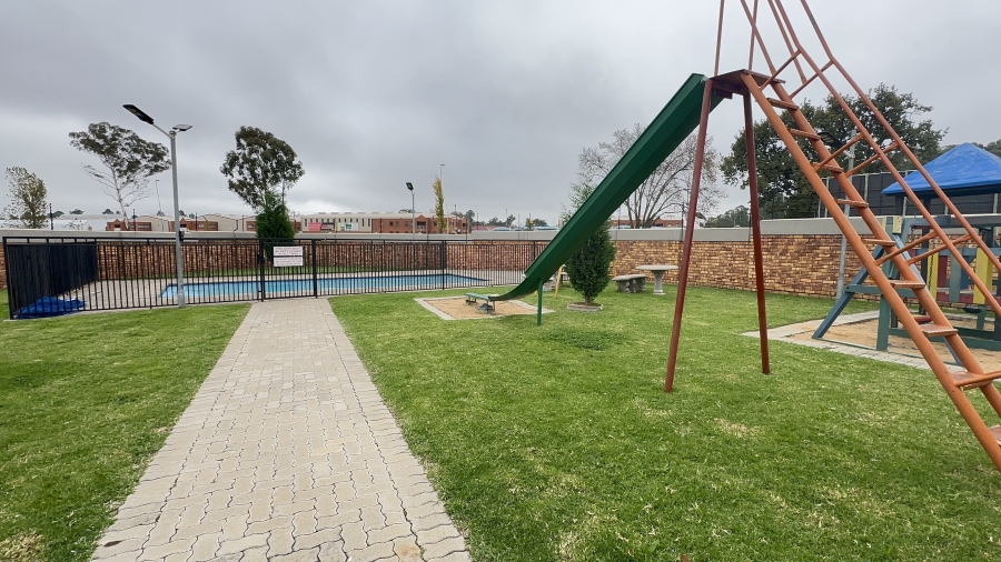 2 Bedroom Property for Sale in Helderwyk Gauteng